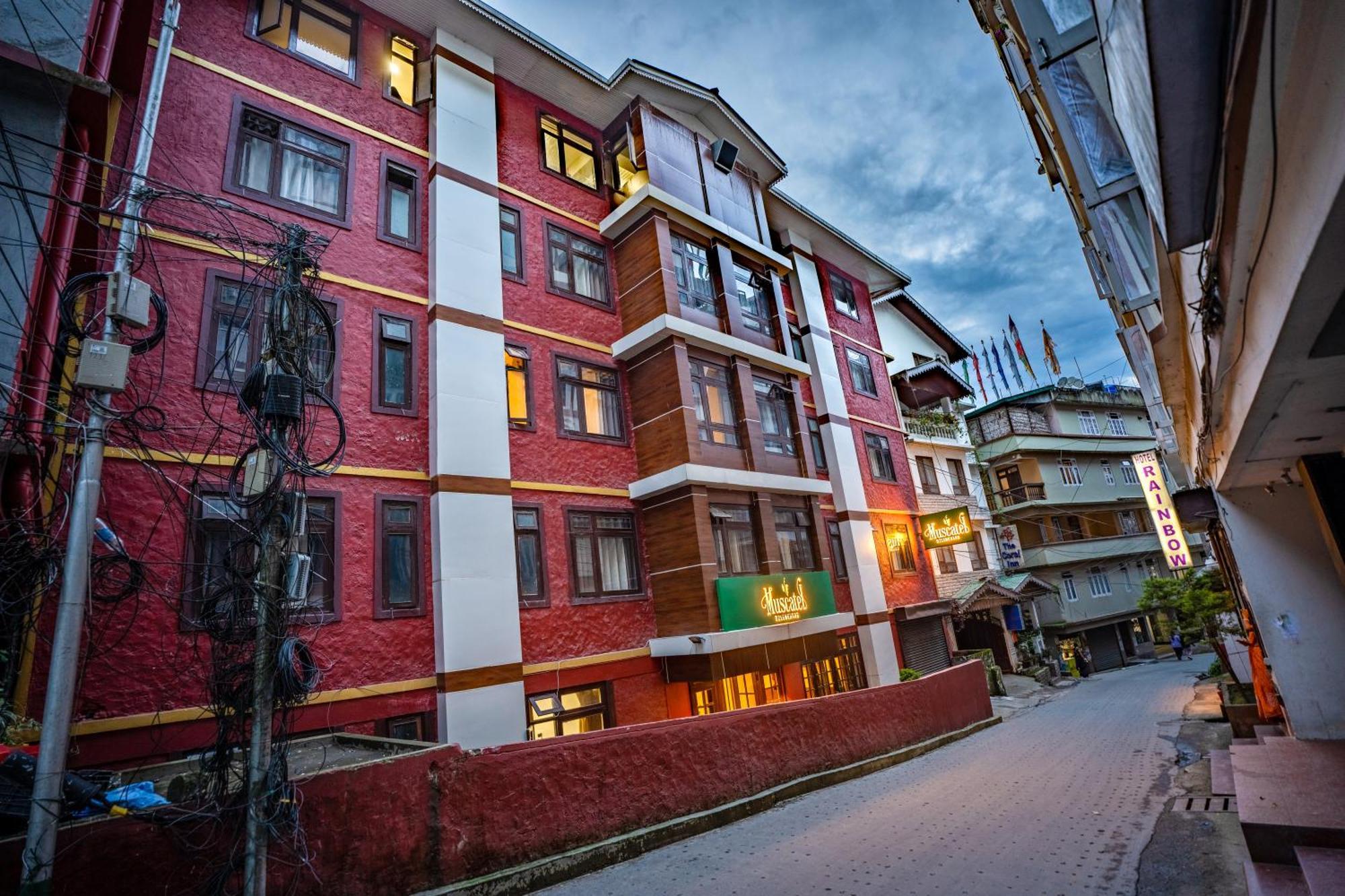 Muscatel Central Hotel - Dzeemkhang Gangtok Extérieur photo