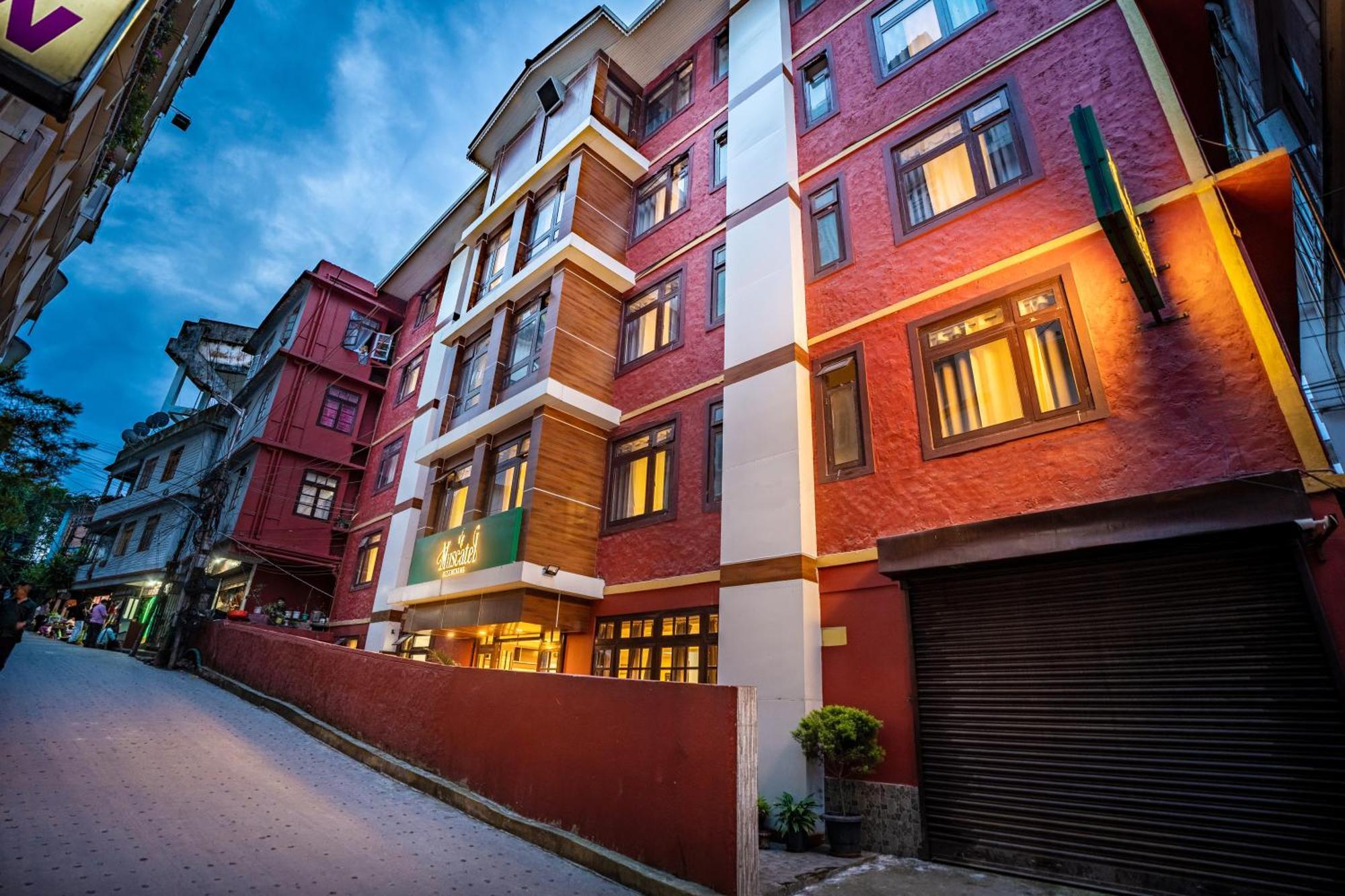 Muscatel Central Hotel - Dzeemkhang Gangtok Extérieur photo